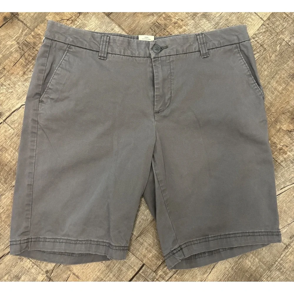 Magellan Outdoors Mens Grey‎ Chino Shorts Size 12 Stretch Flat Front Casual